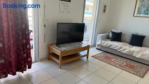 Cannes la Bocca , Quet , large 1 bedroom appartment , 58m2, with garden view and poolol - Image 4