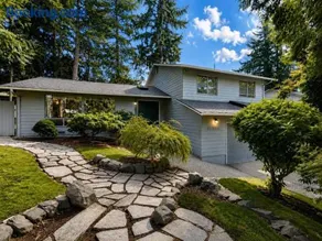 Spotless 3BR House AC Quiet Near Microsoft - Image 2