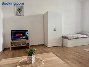 StayU Apartment - Image 4