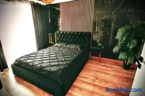Jacuzzi Apartment - Image 2