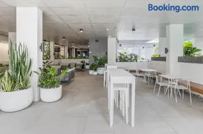 Avalon Resort Maroochydore - Image 3