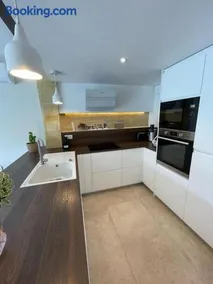 Maison en pierre avec sa piscine chauffée - Image 2