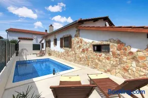 House Fazana 975 - Image 1