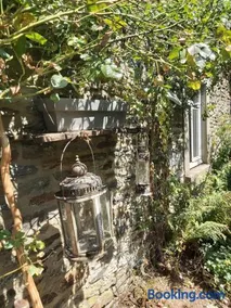 House of Ardennes and flowery charm - Image 3
