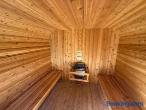 Natl Park 2BR Townhome King 2-Car Garage - Image 3