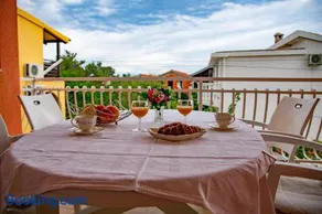 APARTMENT TONY - 2bdr Beachfront - Image 1
