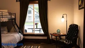 Cozy Lansing Retreat, Steps from Downtown & River - Image 5