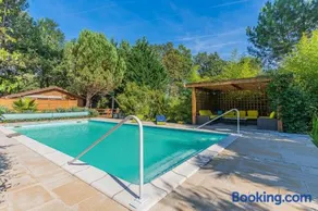 La maisonnette en bois - Image 1