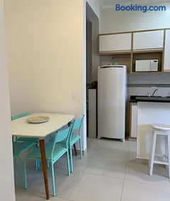 150m da Praia das Toninhas Com Varanda Gourmet - Image 4