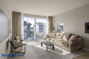 Townhouse with Jacuzzi - Image 4