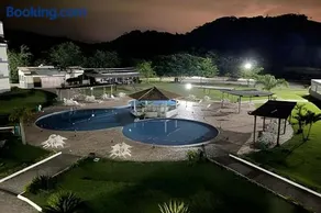 Luxuoso Flat no Aldeia das Águas Com Vista para Piscina - Image 4