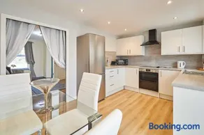 Host & Stay - Venture Park Villas - Image 2