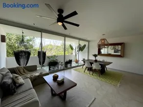 2BR Condo with great view - Image 1