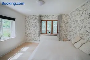 Bright Modern Holiday Home Near Hindemae - Image 5