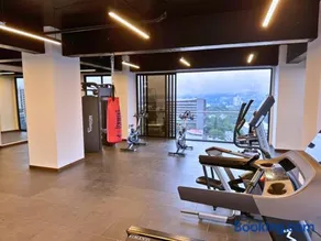 Luxury One-Bedroom City Views, Pool & AC - Image 4