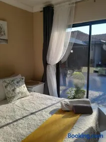 Guesthouse at 543 - Image 5