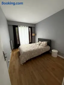 Appartement T3 avec balcon, quartier recherché - Image 3