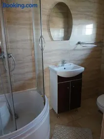 Vila cu Flori - Image 2