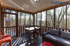 103 Palmer Road: The Hideaway - Image 3