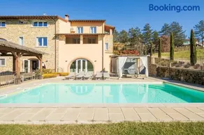 Beautiful villa with private lawn, pool and luxury SPA by VacaVilla - Image 1