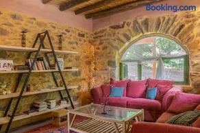 Hani Kastania - Chania retreat for families and groups for holidays and workshops - Image 2