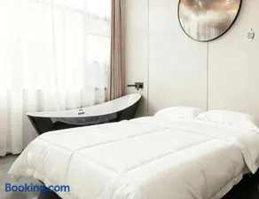 Shanghai Platinum Selection Hotel 7x24Airport pick-up and drop-off - Image 2