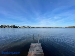 Haus am See mit Badesteg direkt am Wasser, neu renoviert - Image 1