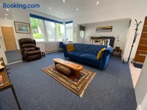 Comfy, Peaceful Flat, Free Off Street Parking! - Image 1