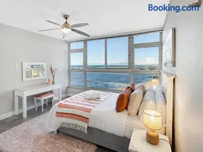 810 On Beach Strand - Image 2