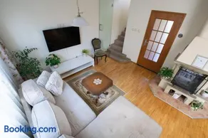 Cosy, quiet house with Vitosha view near Paradise - Image 2