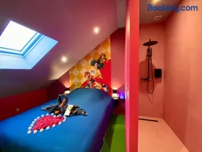 Retro Gaming Corner - Arcade Games - Jacuzzi - Sauna - Switch 2 - Image 2