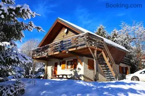Le Petit Chalet - Image 1
