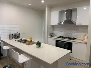 New 4.5 BR Modern Home in Clyde, Victoria - Image 4