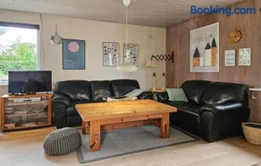 2 Bedroom Awesome Home In Hejls - Image 4