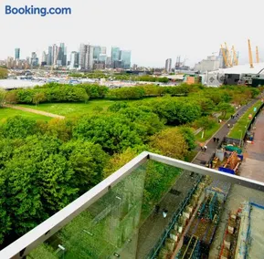 CityScape - Greenwich 2-Bed flat - Image 2