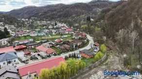 CĂSUȚA BUNICII CU PRISPĂ - Image 3