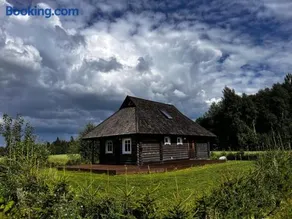 Tuuliku sauna- ja majutushoone - Image 1