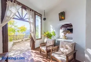 Spacious Apartment with Pool in Yeste - 120 m² - 10 Guests - Image 3