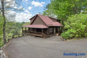 Lazy Dog Log Cabin, Hot Tub, Fishing Lake, New River Access, Foosball - Image 4