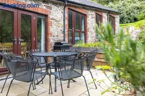 Fabulous 4 Bed Barn with Shared Pool, Noss Mayo - Image 4