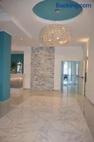 Hotel Carducci Suite - Image 4