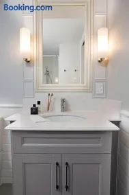 The Arbour Boutique Apartments - Image 5