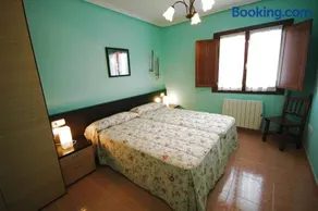 Apartamentos Las Rosas - Image 2