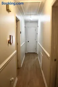 Spacious 3BR 3 Bath King Suite Pet Friendly - Image 3