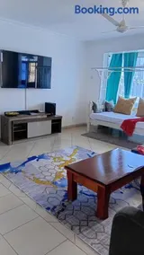 Palm Comfort Apartment - Image 2