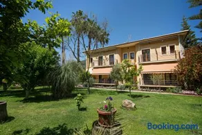 Pargadise Aprtments - Image 2