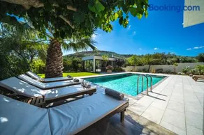 Petronila Luxury Villa with heated private pool - Image 5