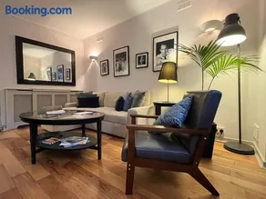 The Bromptons, Luxury South Kensington Apartment - Image 1