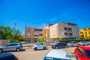 Apartment Dora near Sea and Center with Private Garage - Image 2