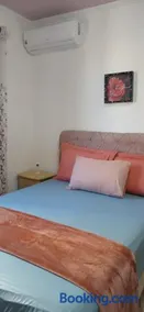 APARTAMENTO BOQUEIRÃO PRÉDIO FRENTE AO MAR COM GARAGEM WI-FI e AR - Image 4